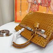 Hermès Beige Sable Shiny Porosus Crocodile Birkin 30 Size 30 x 22 x 16 cm - 2