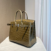Hermès Birkin 35 Vert Olive Semi Matte Porosus Crocodile Gold Hardware  - 5