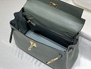 Hermès Vert Amande Togo Kelly 25 Retourne Gold Hardware Size 25cm - 5