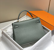 Hermès Vert Amande Togo Kelly 25 Retourne Gold Hardware Size 25cm - 4