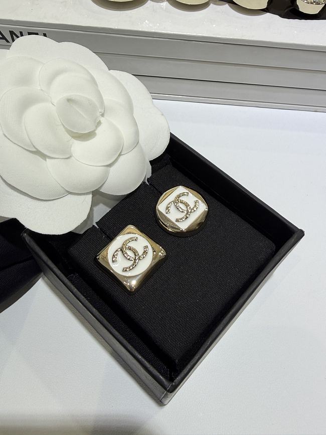 CC Brooch Channel Pearl Inlay Pin 26 Models - 1
