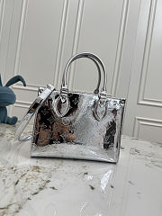 LV Ski OnTheGo PM M26373 Size 25 x 19 x 11.5cm - 1