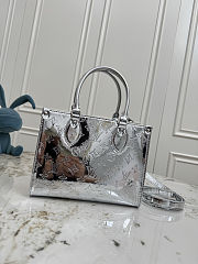 LV Ski OnTheGo PM M26373 Size 25 x 19 x 11.5cm - 2