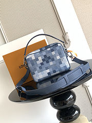 LV Nil Damoflage Indigo M28606 Size 25x 17.5 x 11cm - 5