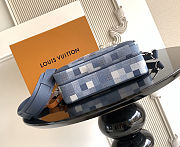 LV Nil Damoflage Indigo M28606 Size 25x 17.5 x 11cm - 4