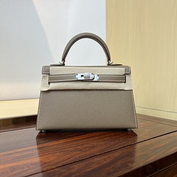 Hermès Mini Kelly Etoupe Epsom Palladium Hardware Size 20 x 12 x 6 cm