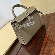 Hermès Mini Kelly Etoupe Epsom Palladium Hardware Size 20 x 12 x 6 cm - 4