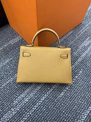 Hermès Mini Kelly Sellier 20 Yellow handbag Size 20 x 12 x 6 cm - 2