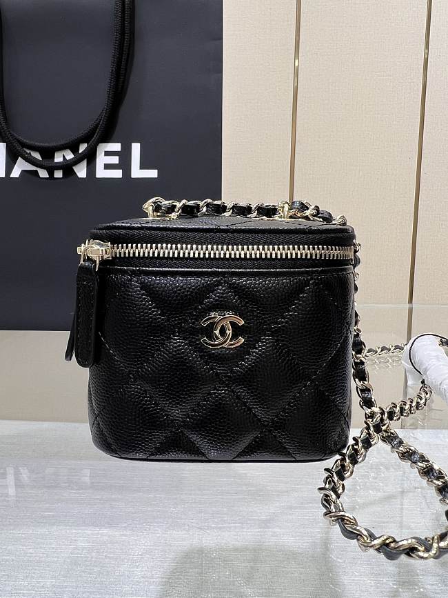 Chanel Caviar Quilted Mini Vanity Case With Chain Black Size 10x9x7cm - 1