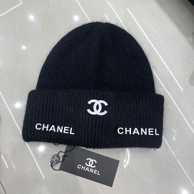 Chanel CC Logo Ribbed Beanie - 1