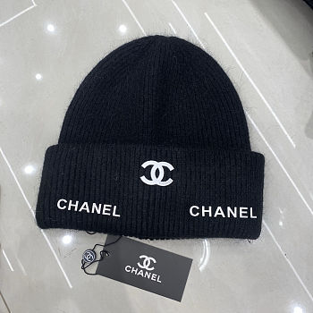 Chanel CC Logo Ribbed Beanie