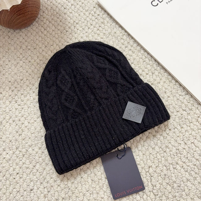 Louis Vuitton Classic Ribbed Beanie - 1