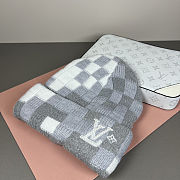 Louis Vuitton LV Crush Damoflage Pearls Beanie Light Gray - 6