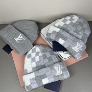 Louis Vuitton LV Crush Damoflage Pearls Beanie Light Gray - 3