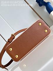 LV Capucines Mini Calfskin suede leather M29612 Size 21 x 13.6 x 8 cm - 2